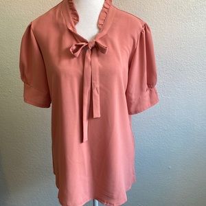Moyabo Top Blouse Size L V-Neck Ruffle Tie Pullover Short Puffy Sleeve Peach